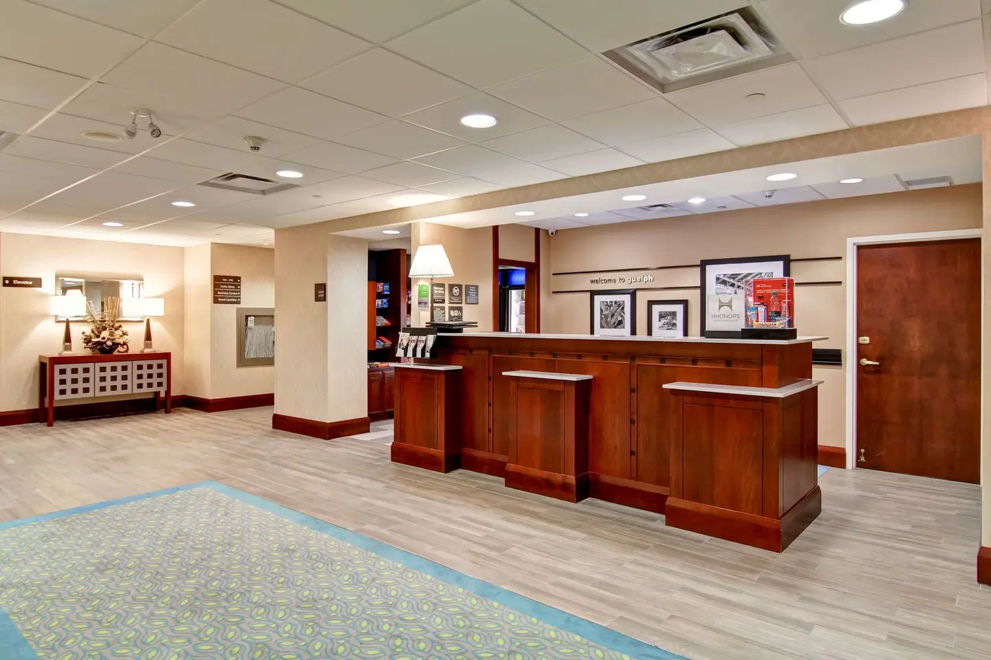 Hampton Inn & Suites by Hilton Guelph LOUNGE_LOBBY