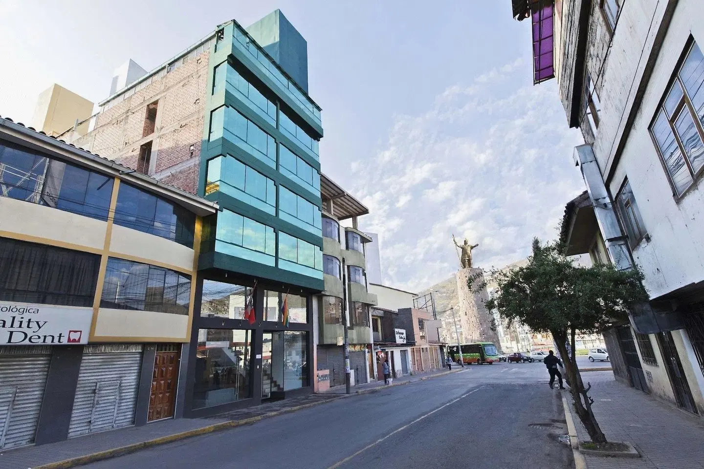 Polo Corporativo EXTERIOR