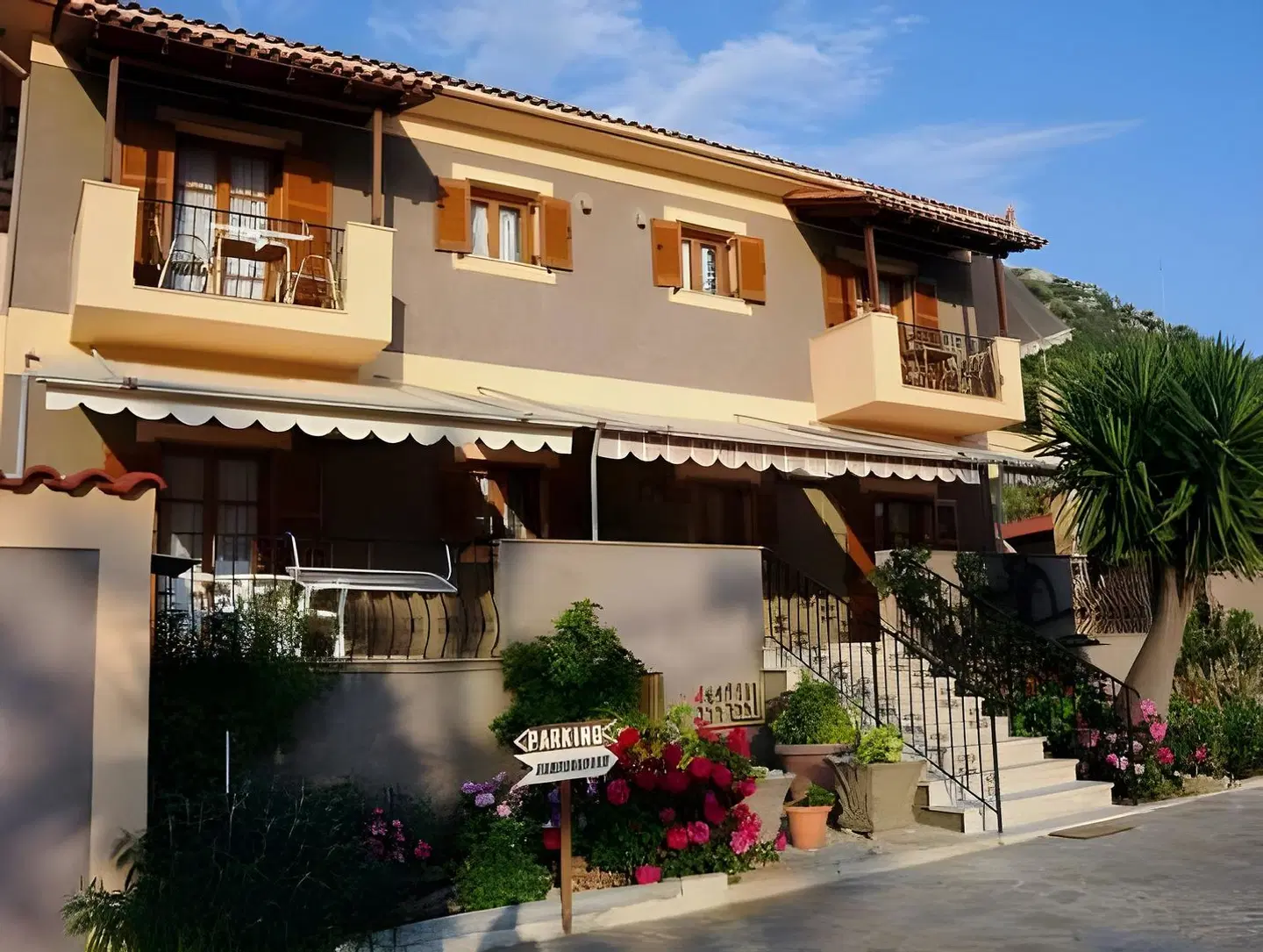 Emma's Studios EXTERIOR