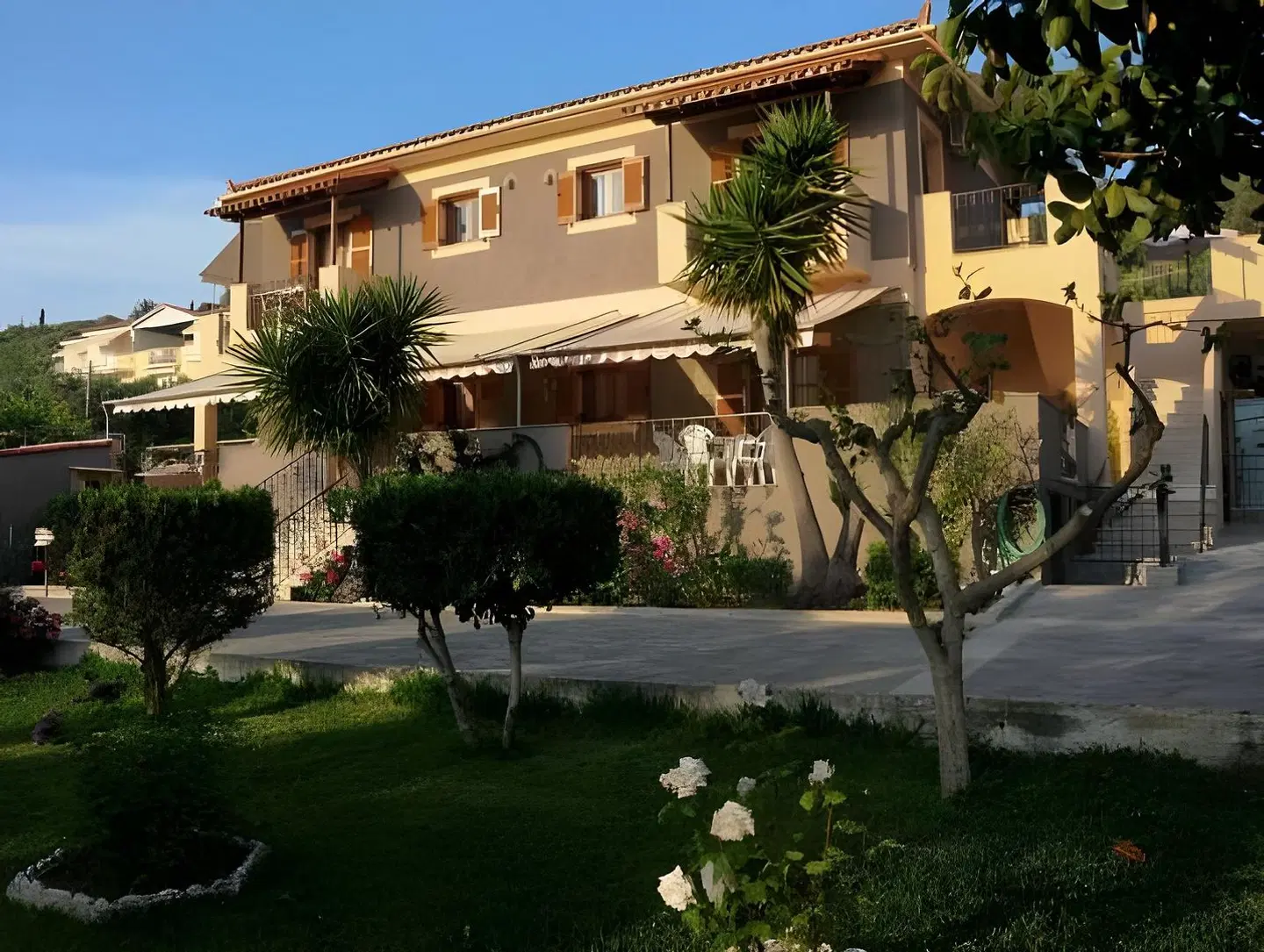 Emma's Studios EXTERIOR