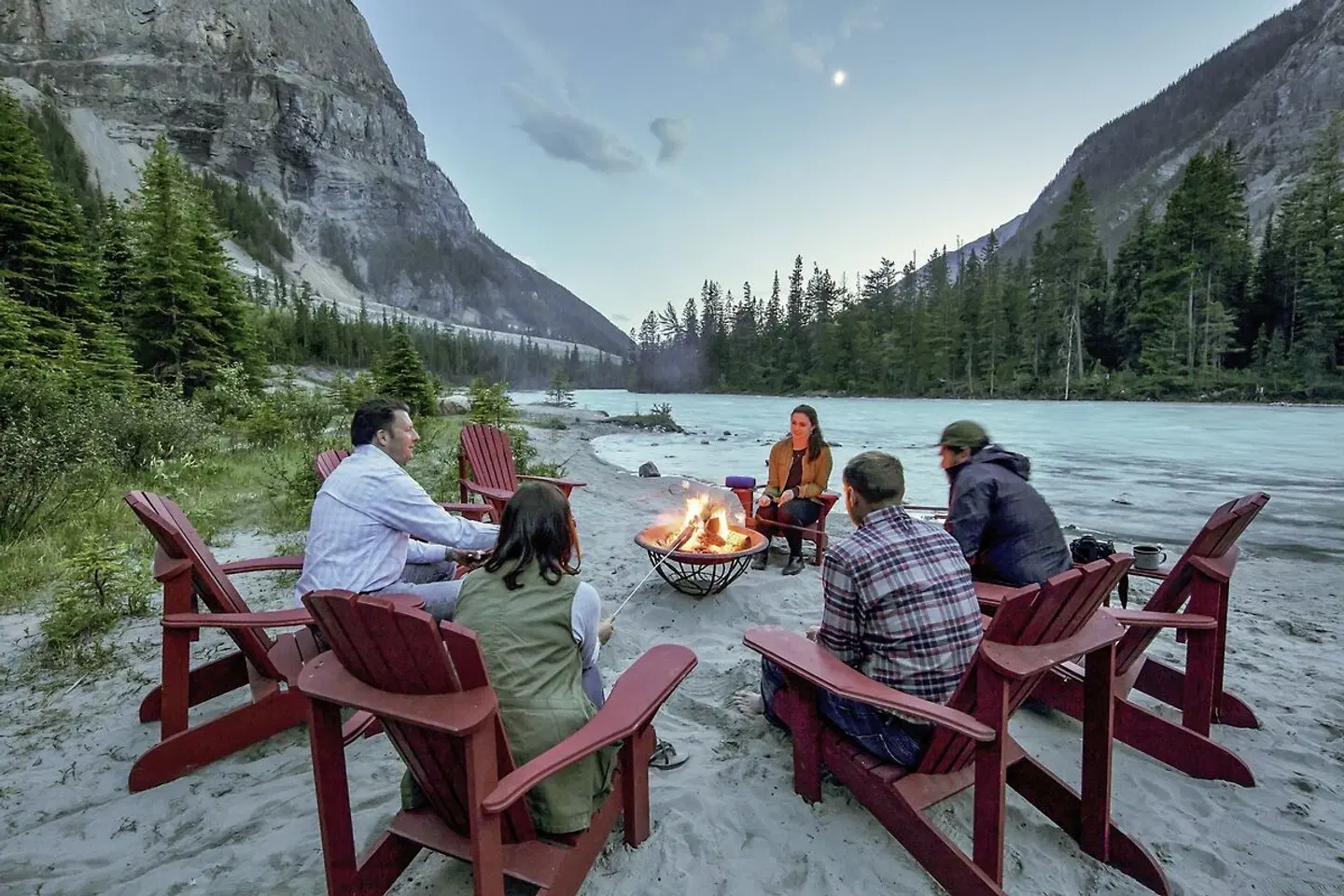 Cathedral Mountain Lodge TERRACE