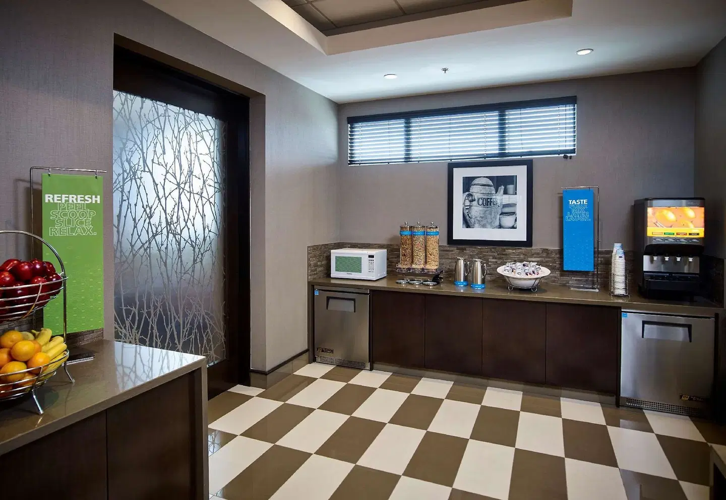 Hampton Inn by Hilton Timmins ROOM_EXAMPLE