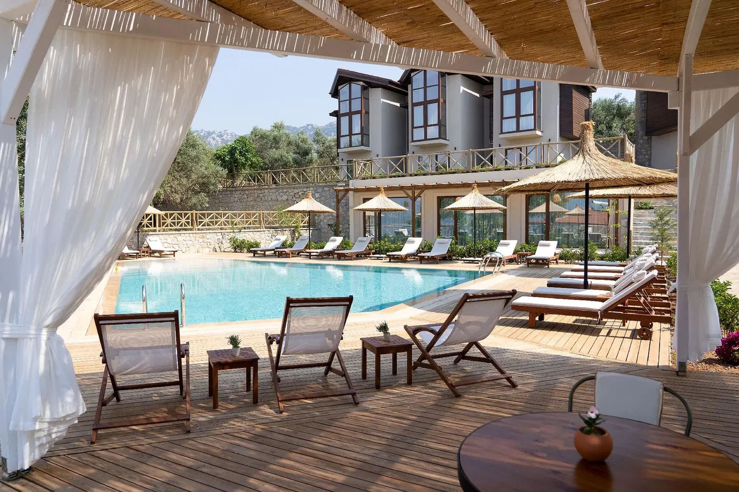 Boho Garden Boutique Hotel OUTDOOR_POOL