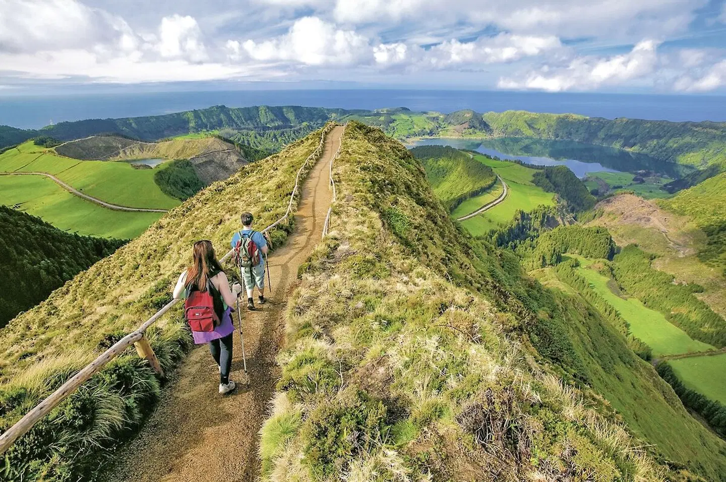 Kraterseen, Blumenpracht und Weltkulturerbe (Autoreise) LANDSCAPE