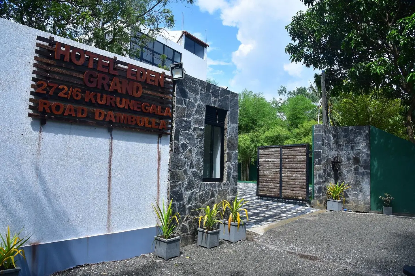 Eden Grand Hotel EXTERIOR