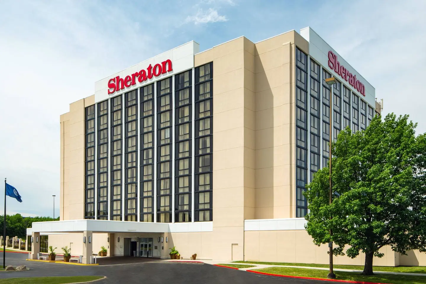 Sheraton West Des Moines EXTERIOR