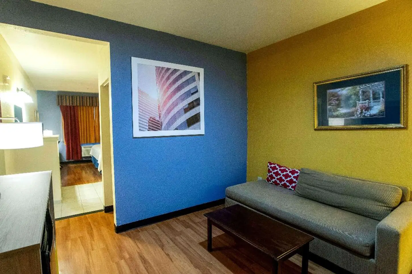 Days Inn & Suites by Wyndham Houston North/Aldine HEALTH_BEAUTY