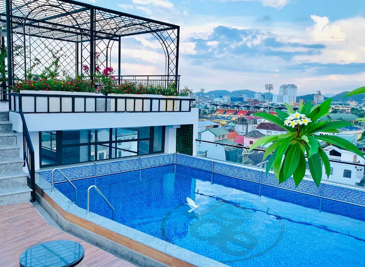 Jade Scene Hotel OUTDOOR_POOL