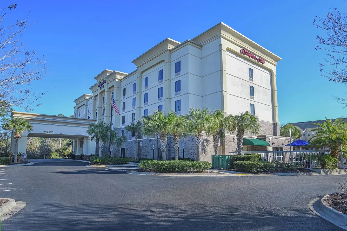 Hampton Inn Jacksonville East Regency Square EXTERIOR