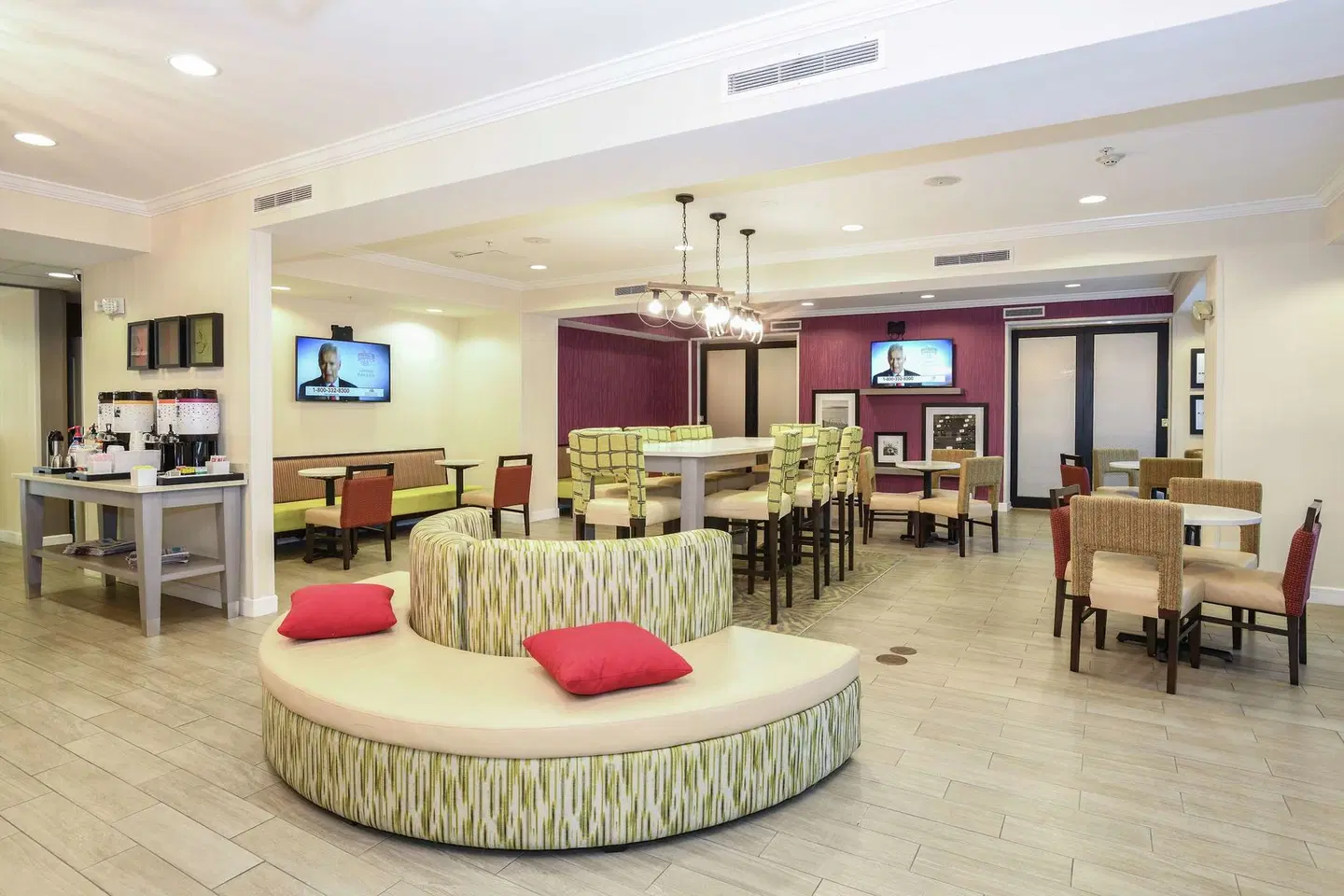 Hampton Inn Jacksonville East Regency Square LOUNGE_LOBBY