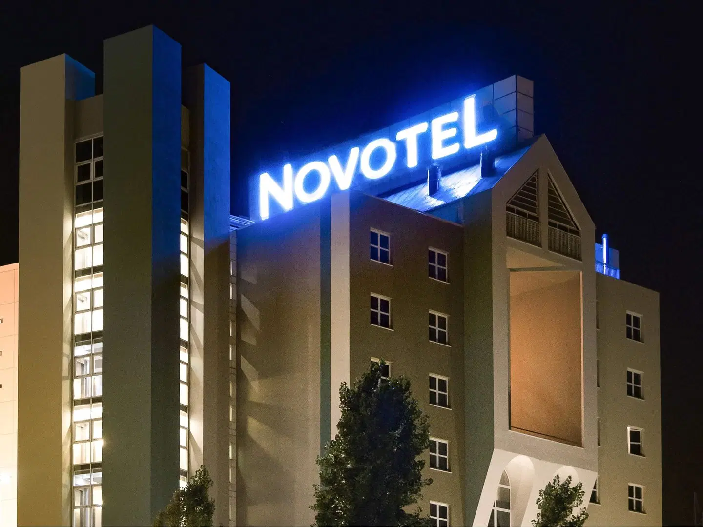 Novotel Florence North Airport Hotel EXTERIOR
