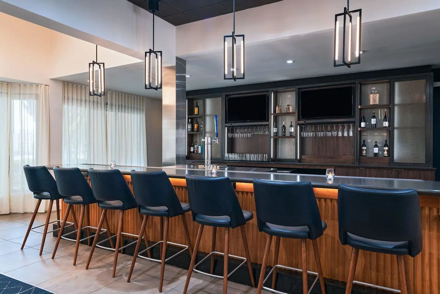 Courtyard by Marriott San Antonio Airport Bar