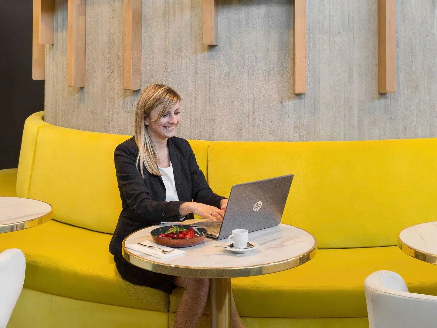 Novotel Paris Charles-de-Gaulle Airport PEOPLE