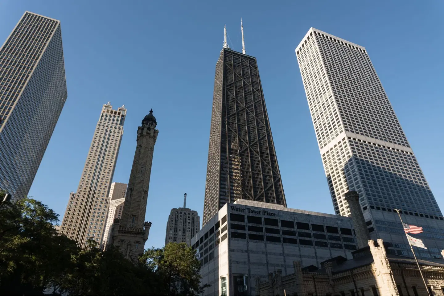 The Ritz-Carlton, Chicago EXTERIOR