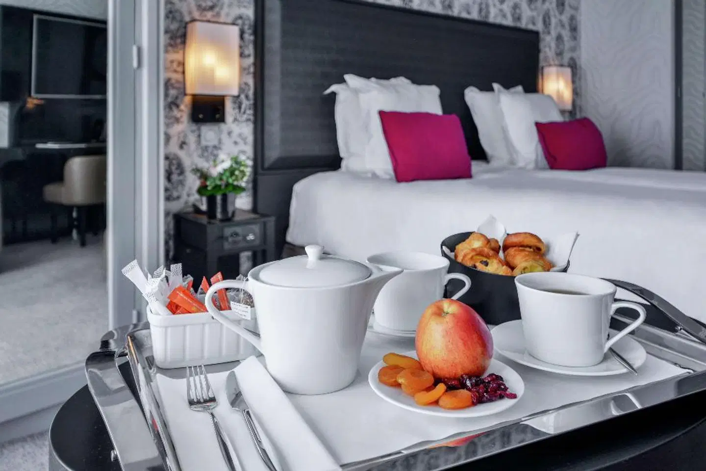 Maison Astor Paris, Curio Collection by Hilton Restaurant