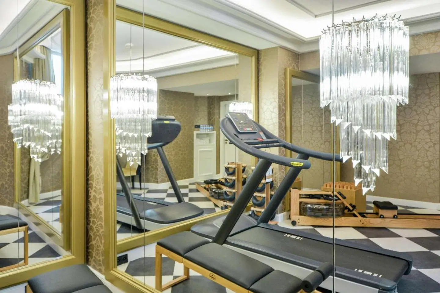 Maison Astor Paris, Curio Collection by Hilton SPORTS_AND_LEISURE