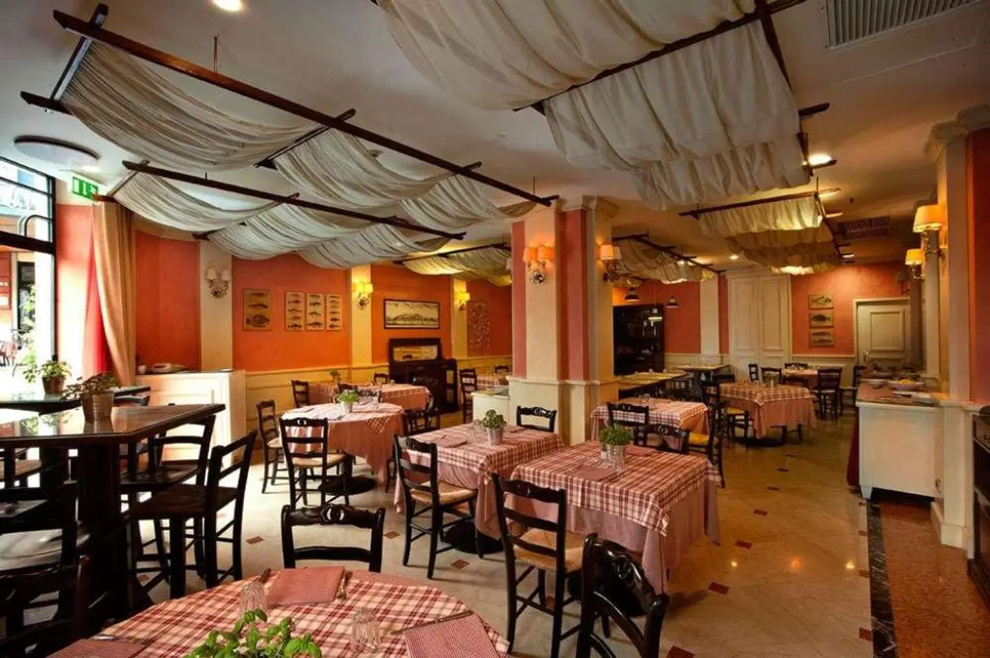 Continental Genova RESTAURANT