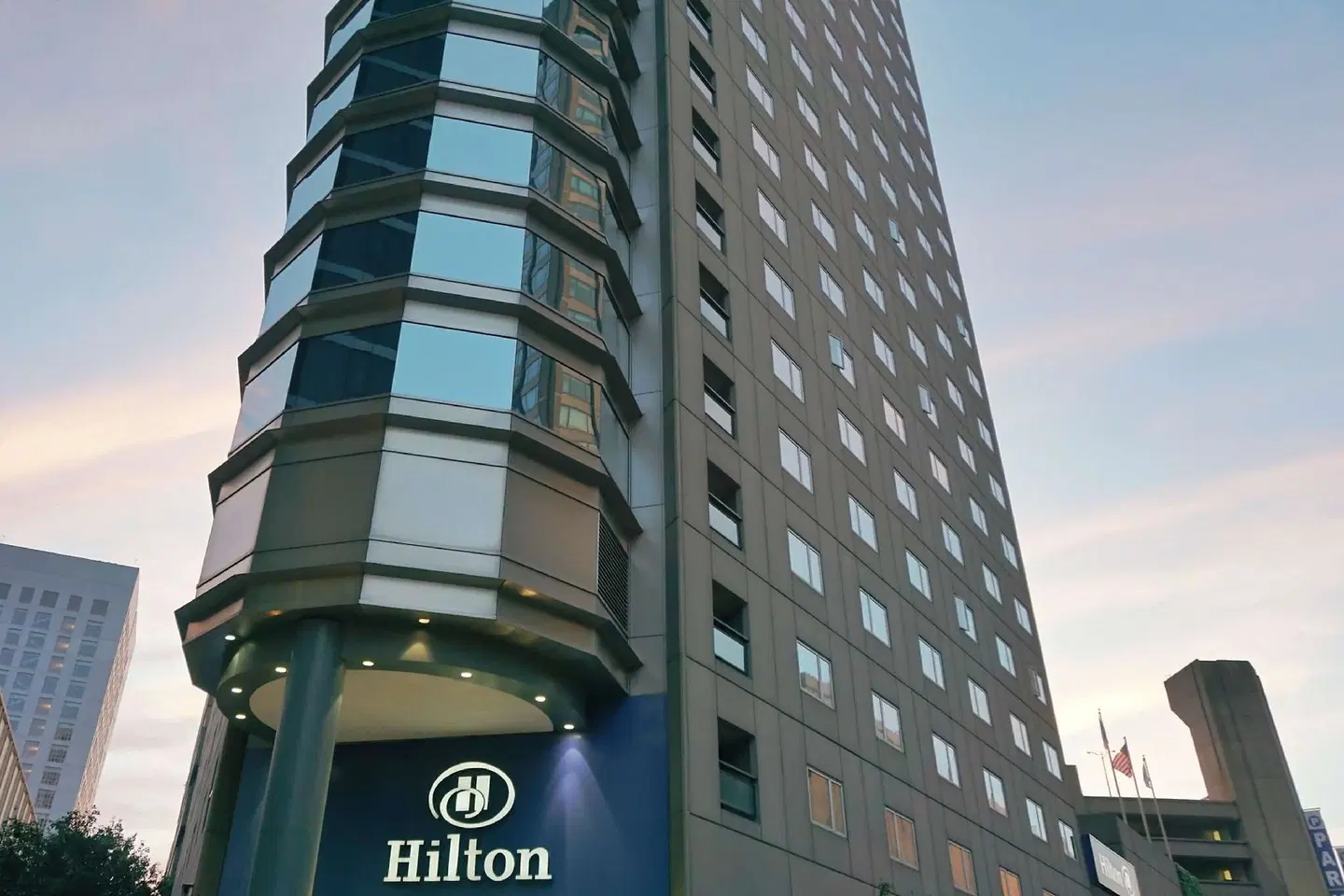 Hilton Boston Back Bay EXTERIOR