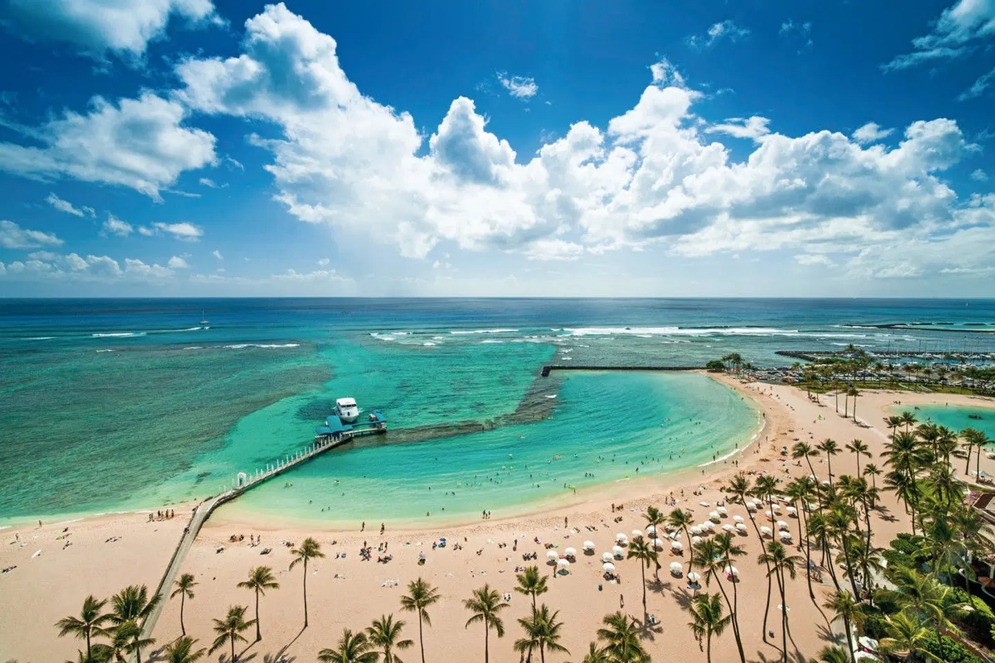 Hilton Hawaiian Village Waikiki Beach Resort BEACH