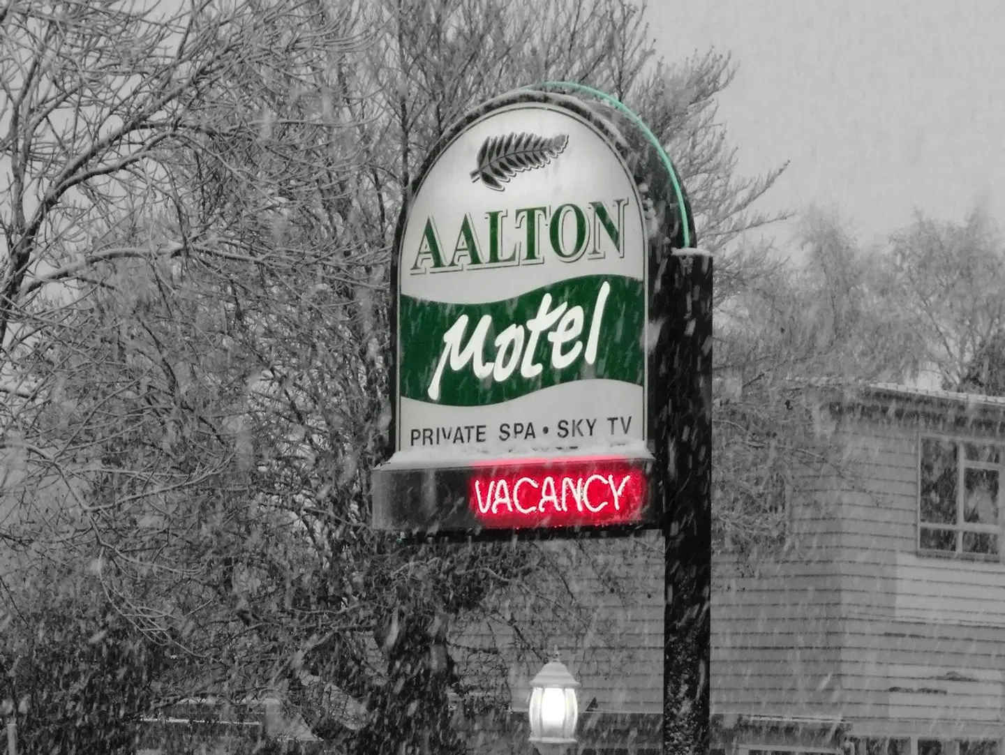Aalton Motel EXTERIOR