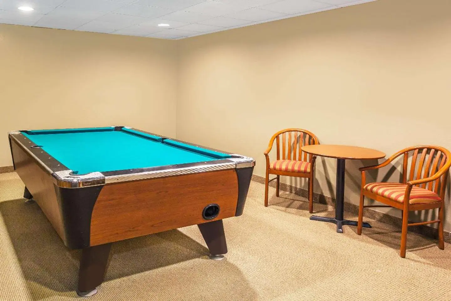 Super 8 by Wyndham Campbellton NB HEALTH_BEAUTY