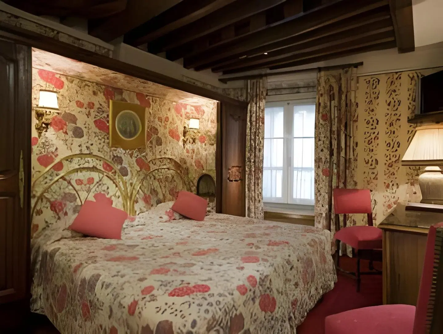 Saint Germain des Prés ROOM_EXAMPLE