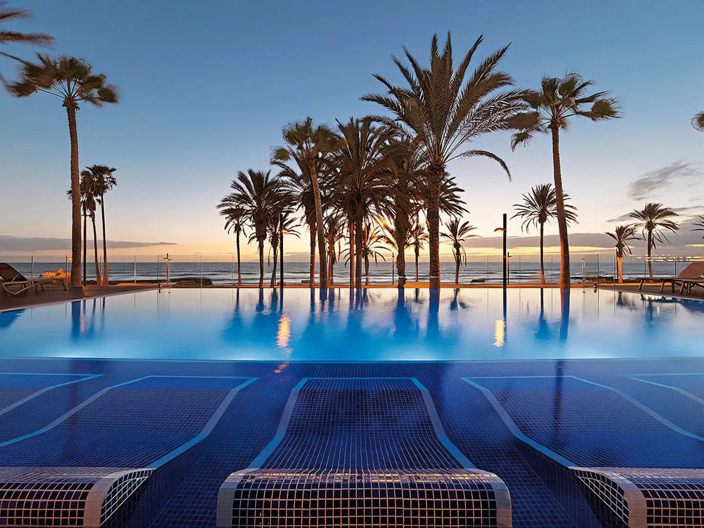 H10 Conquistador OUTDOOR_POOL