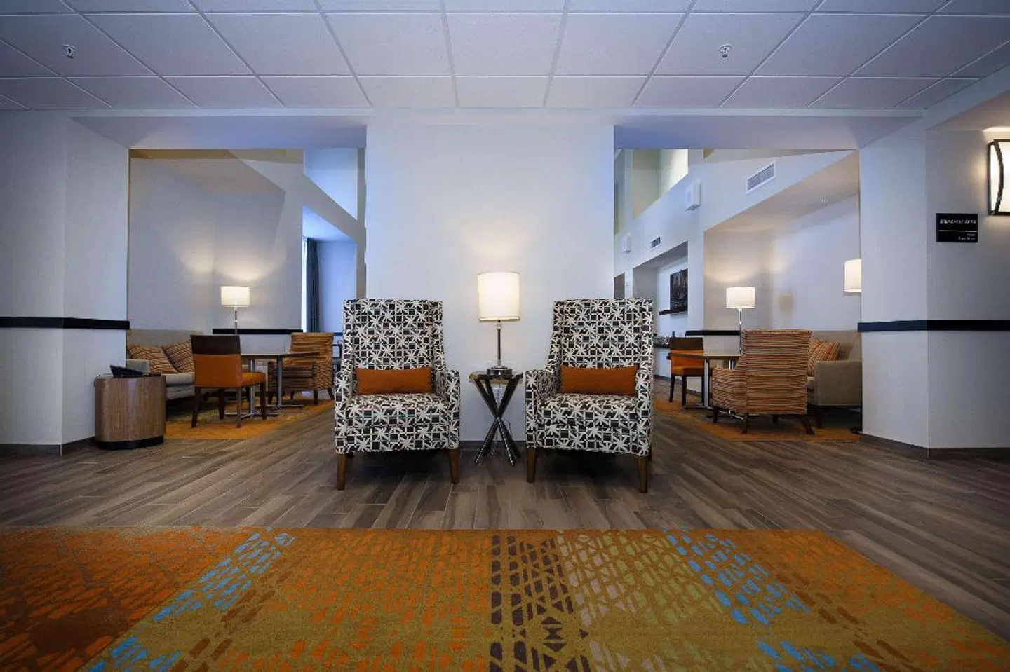 Hampton Inn & Suites by Hilton Truro LOUNGE_LOBBY