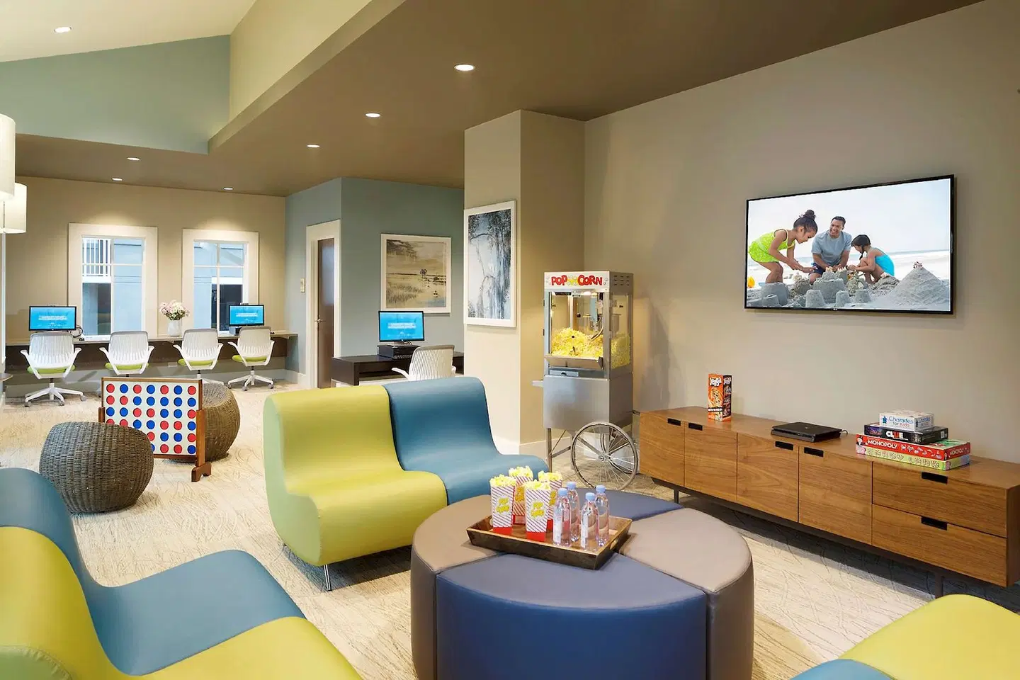 Hilton Grand Vacations Club Ocean Oak Resort Hilton Head LOUNGE_LOBBY