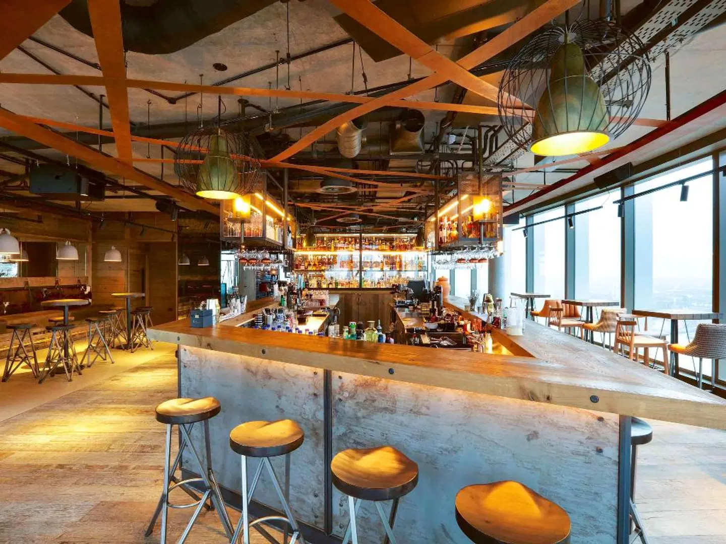 Novotel London Canary Wharf Bar