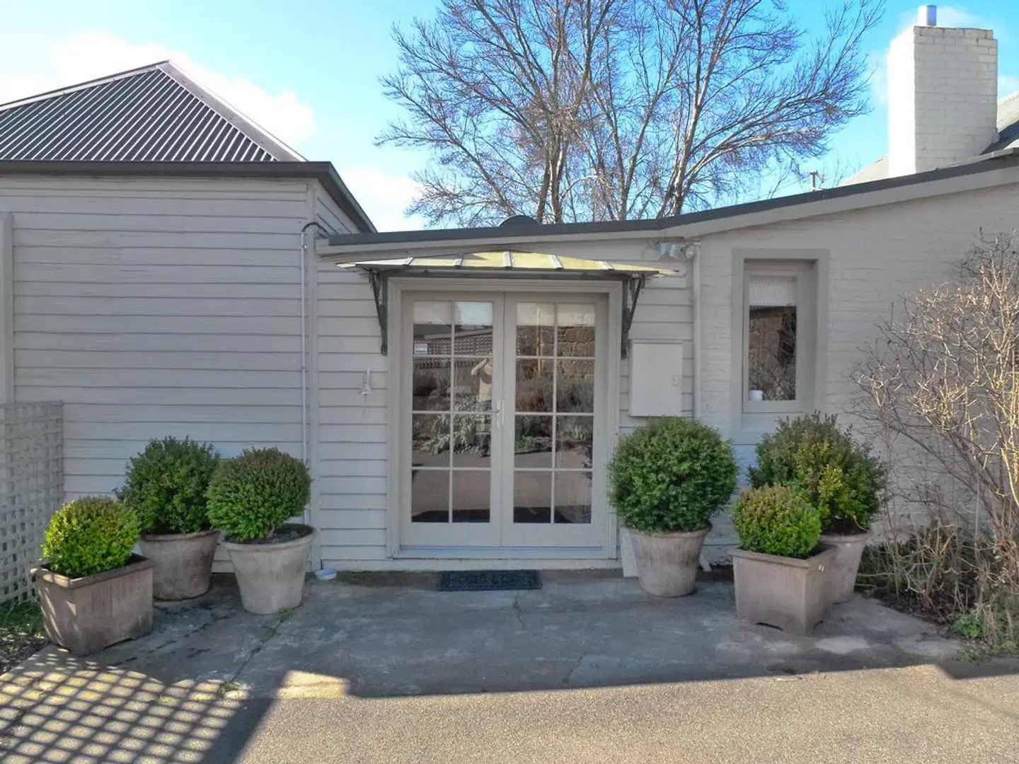 The Red Feather Inn EXTERIOR