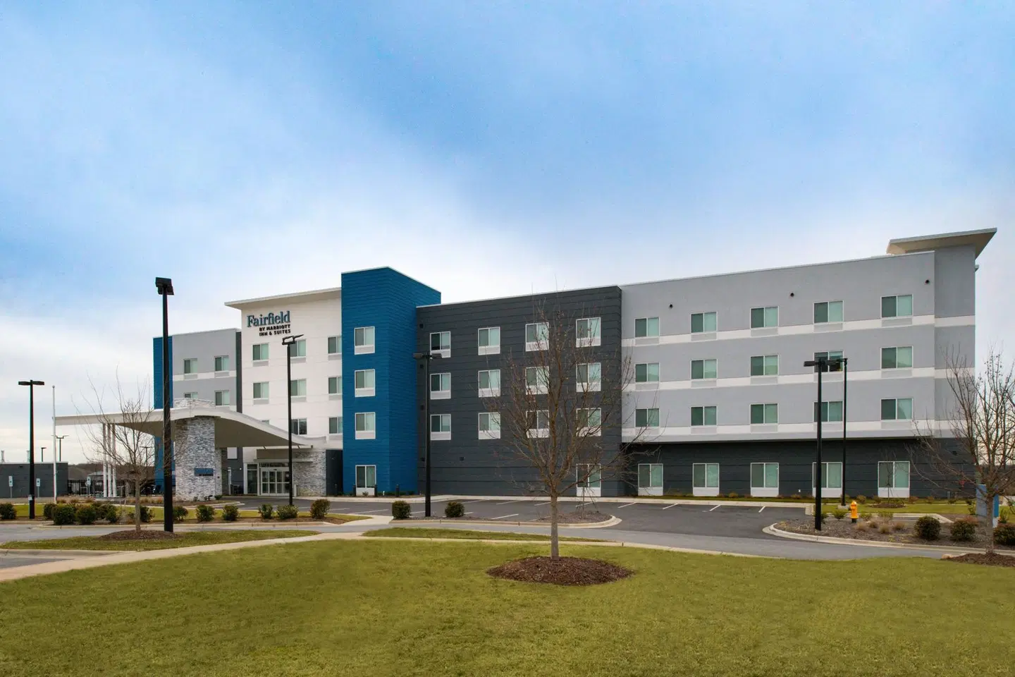 Fairfield by Marriott Inn & Suites Charlotte University Research Park EXTERIOR