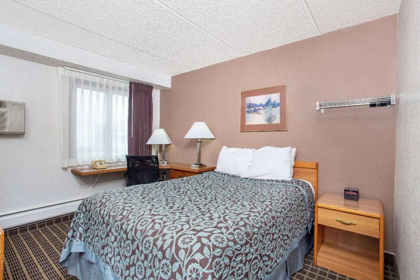 Days Inn by Wyndham Fond du Lac ROOM_EXAMPLE