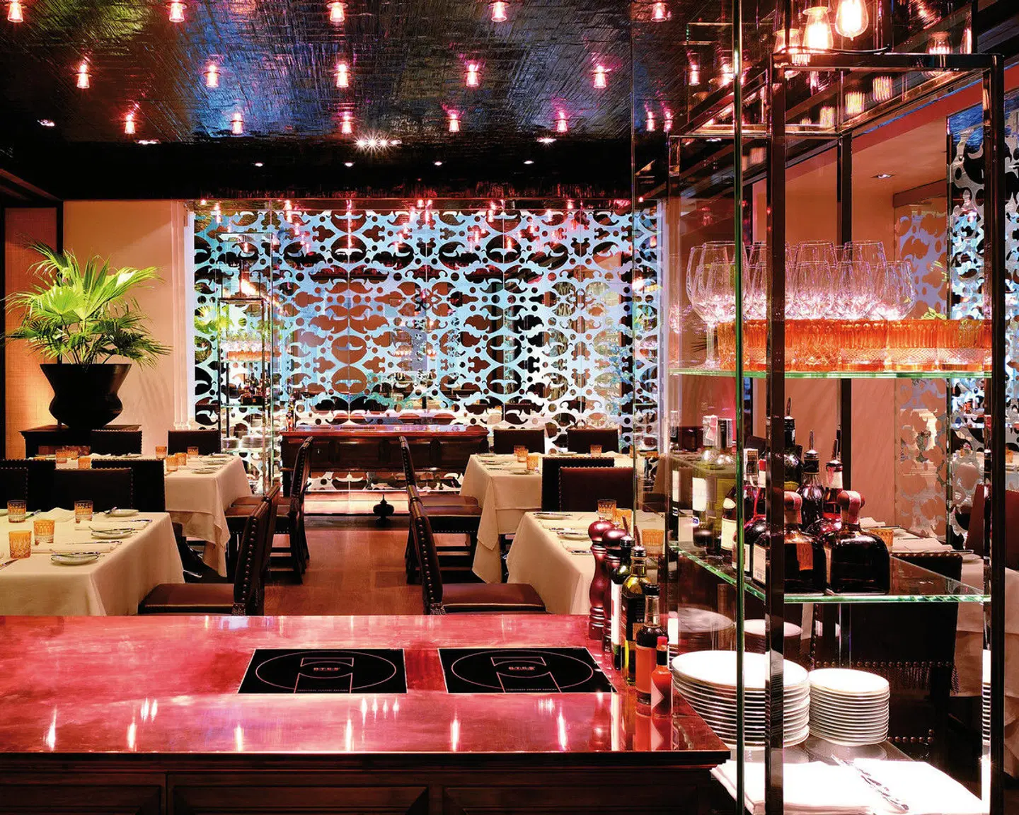 Grand Hyatt Erawan Bangkok RESTAURANT