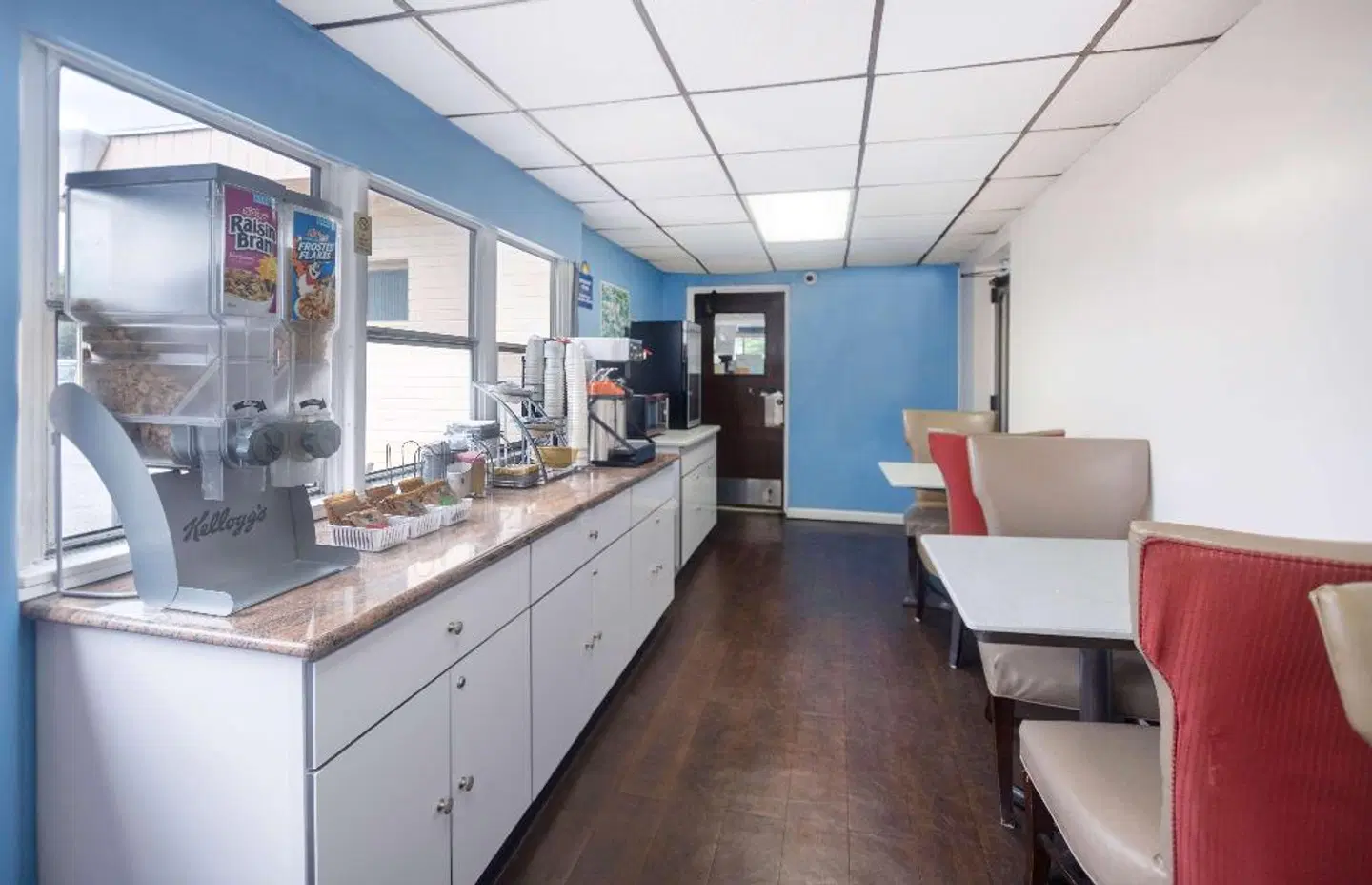 Days Inn by Wyndham Hicksville Long Island LOUNGE_LOBBY