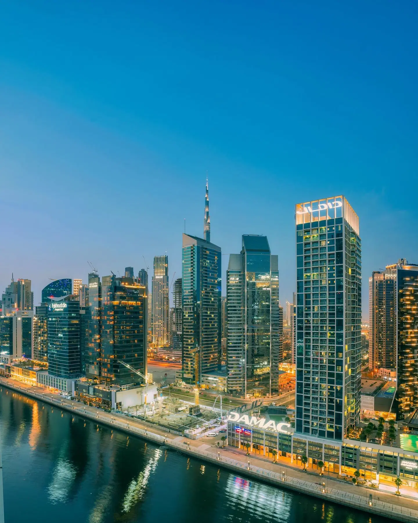 Renaissance Business Bay Hotel Dubai EXTERIOR