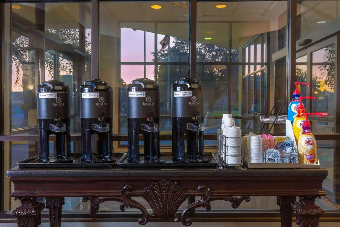 La Quinta Inn & Suites by Wyndham Secaucus Meadowlands Bar