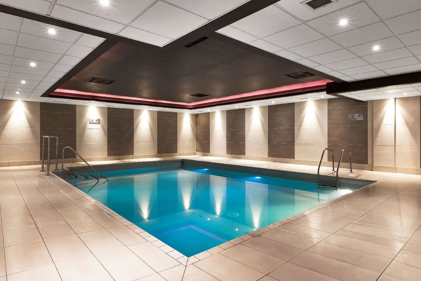 Radisson Blu Edinburgh INDOOR_POOL