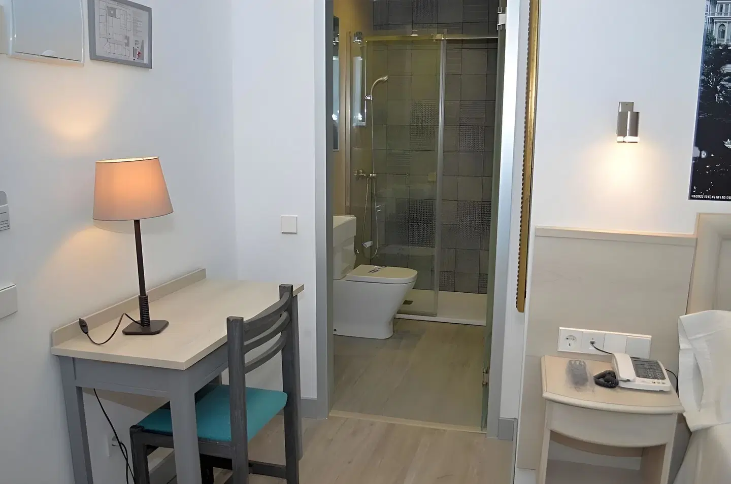 Hostal San Lorenzo BATHROOM