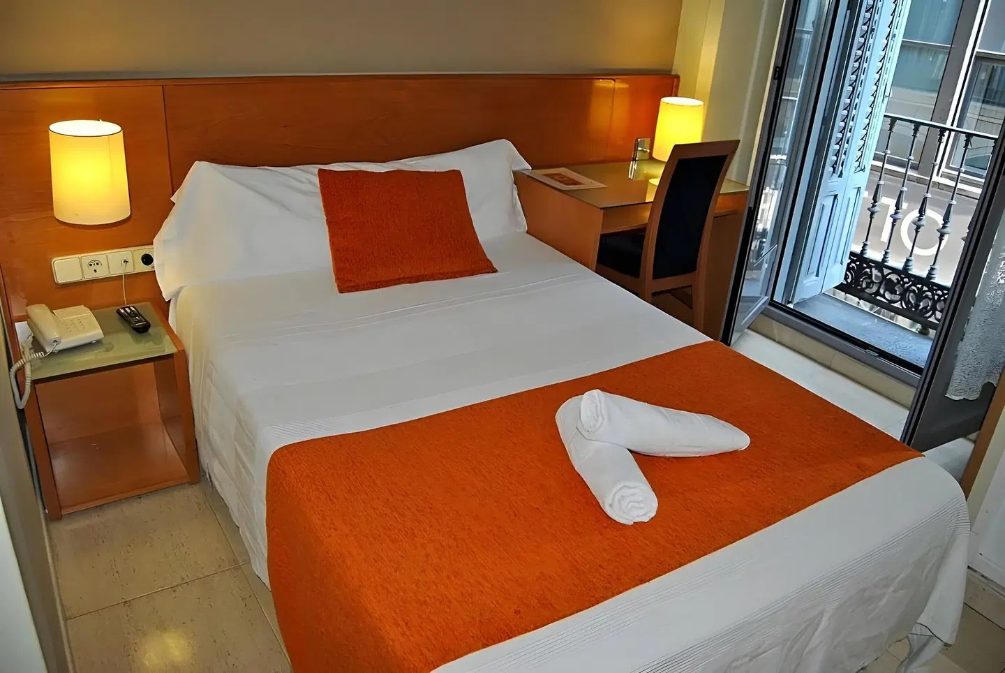 Hostal San Lorenzo ROOM_EXAMPLE