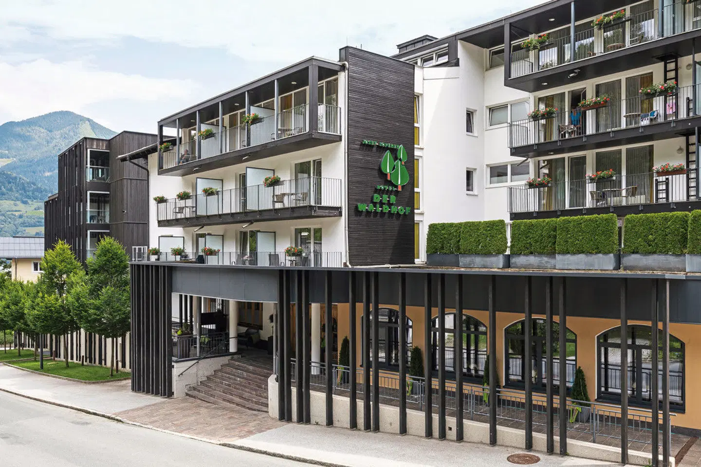 Der Waldhof EXTERIOR