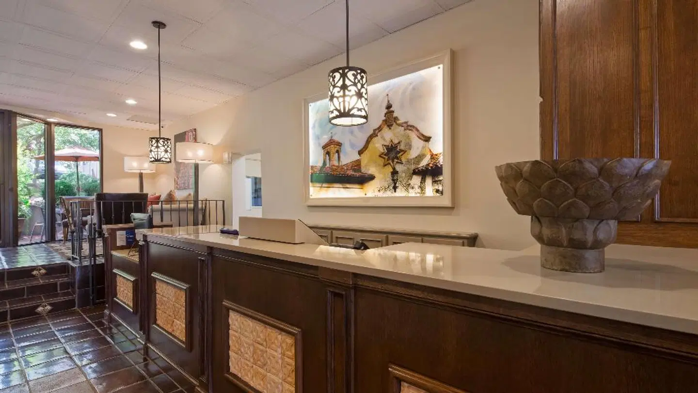 Best Western Plus Seville Plaza Hotel ROOM_EXAMPLE