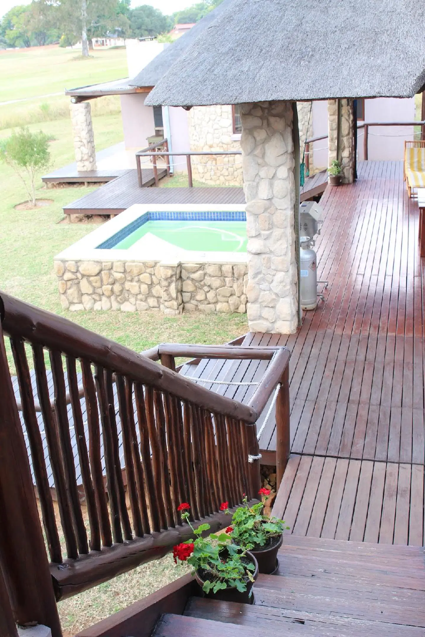 7th Hole Golf Lodge TERRACE