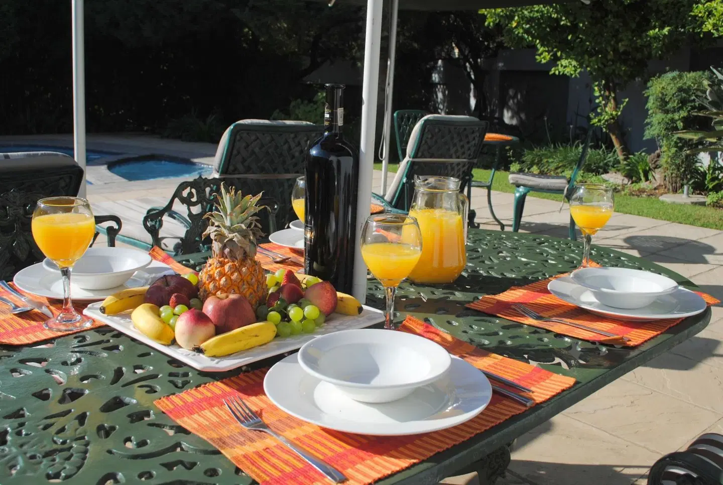 6 on Morris Guest Lodge RESTAURANT