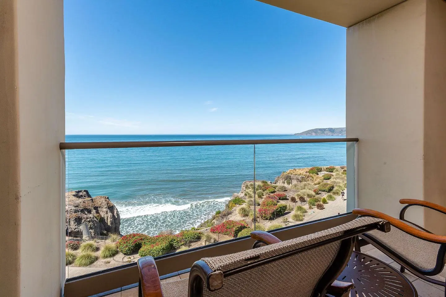 Dolphin Bay Resort and Spa TERRACE