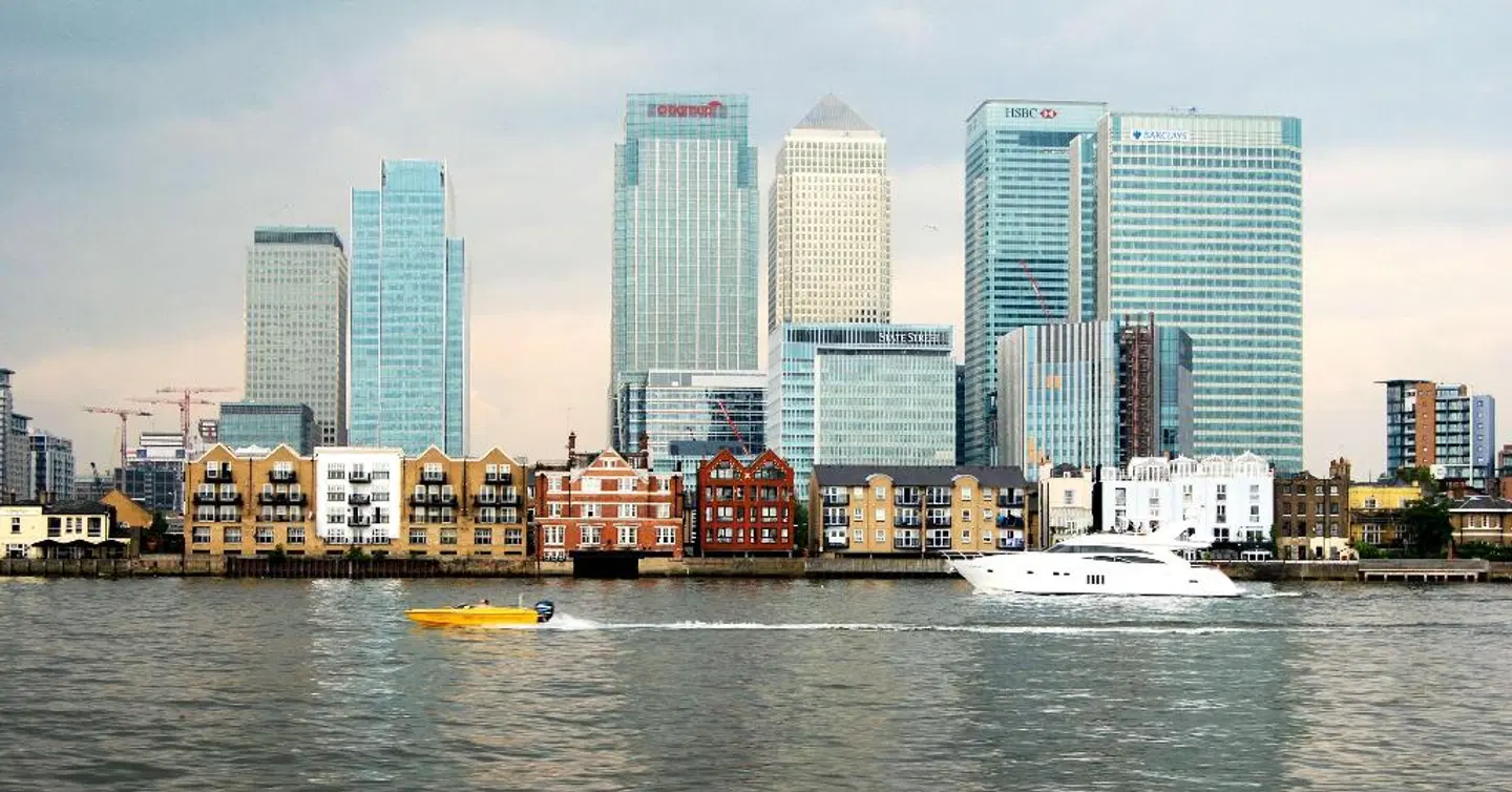 Hilton London Canary Wharf EXTERIOR