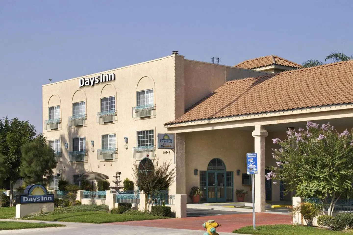 Days Inn by Wyndham Riverside Tyler Mall EXTERIOR