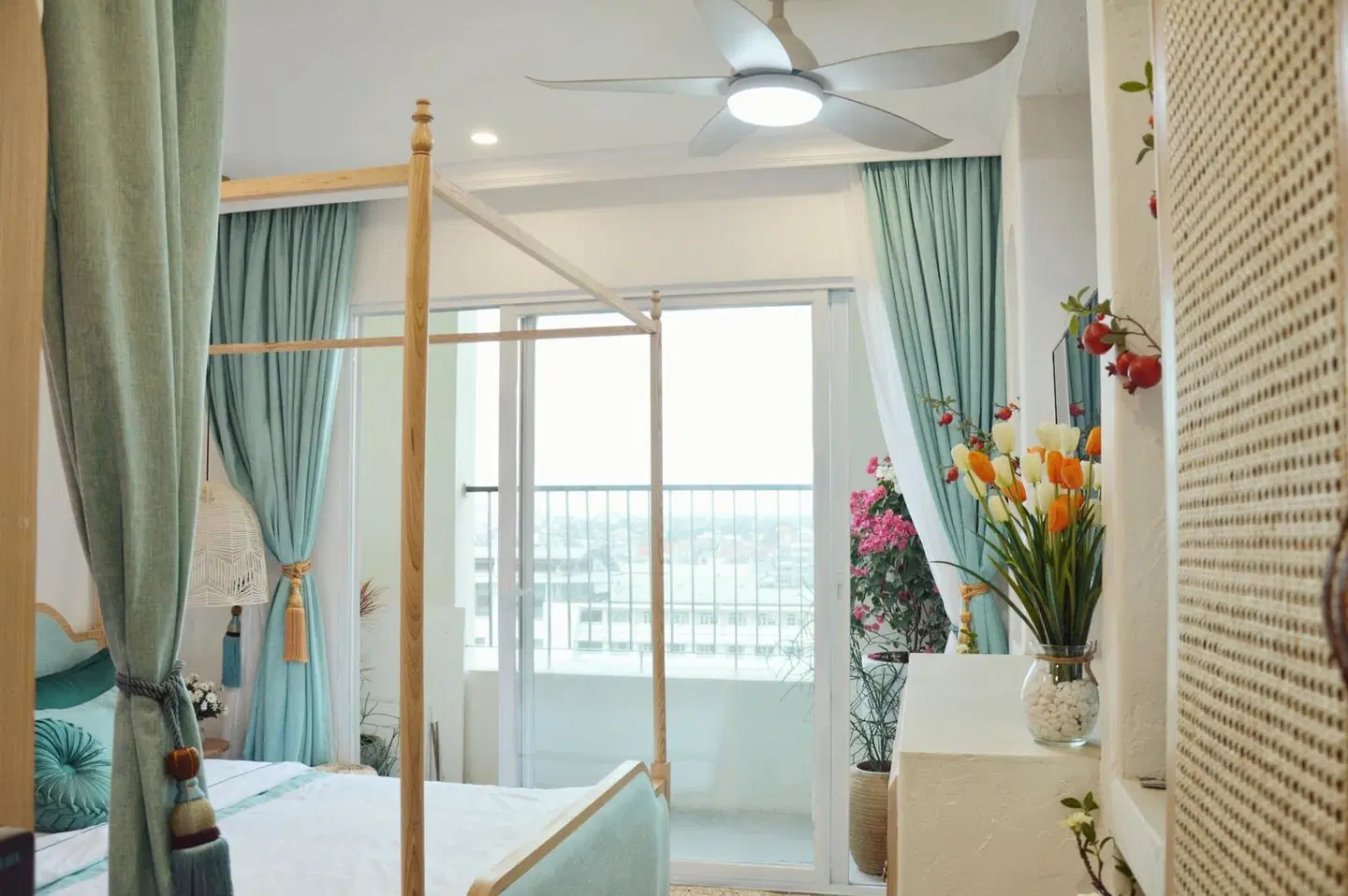 Hue Crown Boutique Hotel ROOM_EXAMPLE