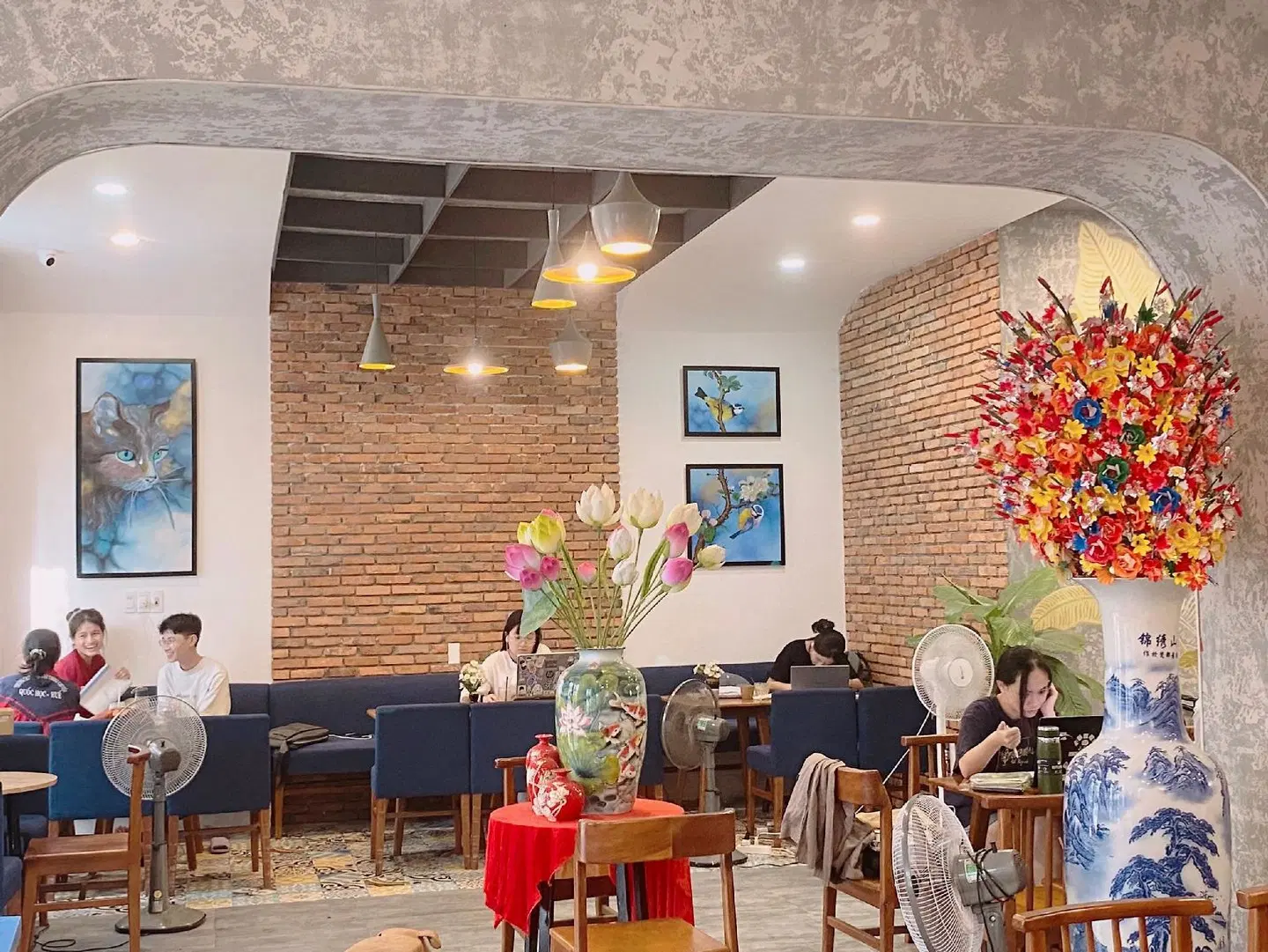 Hue Crown Boutique Hotel Bar