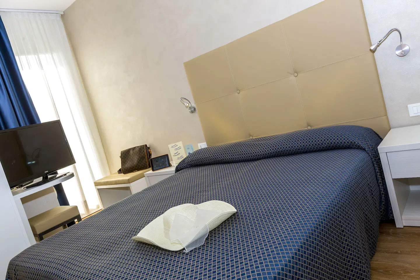 Touring ROOM_EXAMPLE